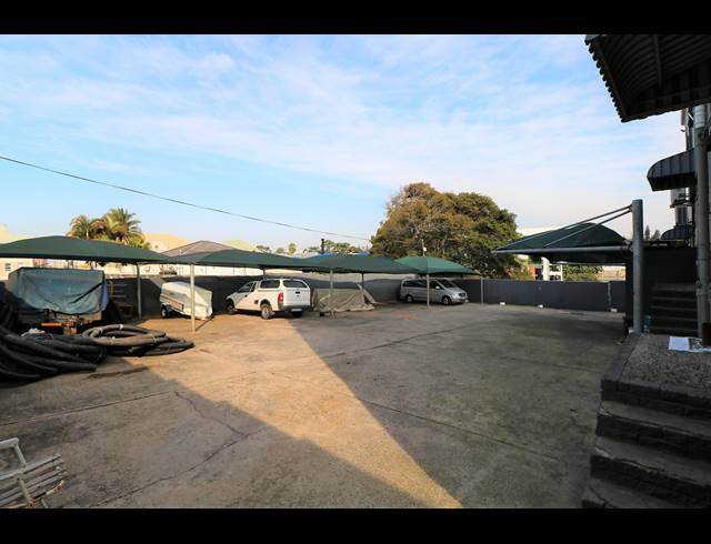 685M² OFFICE FOR SALE IN BEREA